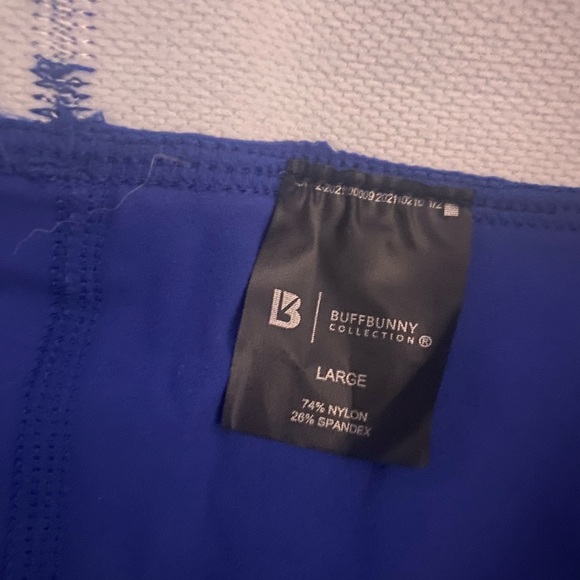 Rain Fall Blue Hustle Print Logo shorts ๐ Buffbunny ๐ Large โก๏ธ NWT, SOLD OUT - Picture 6 of 7